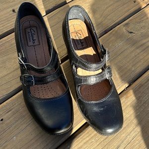 NWOT Clark's Artisan Mary Jane Black Shoes